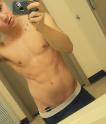 Tumblr boy 5d08039c7d7fe.jpg