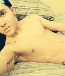 Tumblr boy 5d0803c653f55.jpg