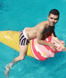 Tumblr boy 5d0803dceec75.jpg