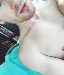Tumblr boy 5d0803f24eccb.jpg