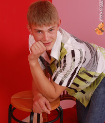Mitya_Bare_Nextdoor_Boy 5d2de08e4c86c.jpg