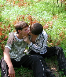 Alex and Deiv (Outdoors) 5d2f9b5e16434.jpg