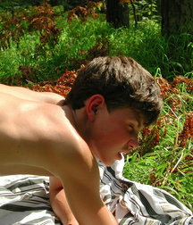 Alex and Deiv (Outdoors) 5d2f9bca278e0.jpg
