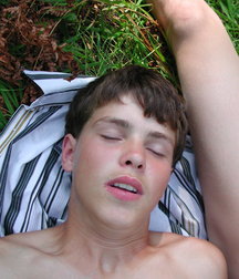 Alex and Deiv (Outdoors) 5d2f9c2d45ccc.jpg