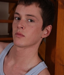 Alex 5d30e7854fc80.jpg