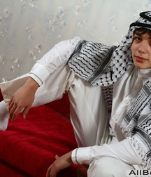Kane as Arab Boy 5d331295b68bb.jpg