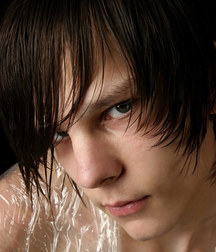 Louis in Plastics 5d3958a517fce.jpg