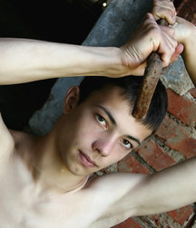 nikita in a Barn 5d3b6ed46c8ef.jpg