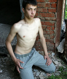 nikita in a Barn 5d3b6ed97f076.jpg