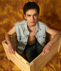 Oskar - First Photo Shoot 5d3c8f56db7a1.jpg
