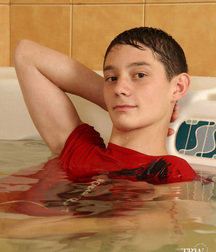 Karen in Bath 5d3fe8309ea7e.jpg