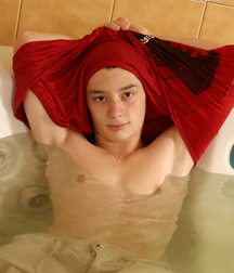 Karen in Bath 5d3fe843b193b.jpg