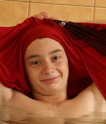 Karen in Bath 5d3fe8452b57a.jpg