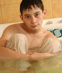 Karen in Bath 5d3fe85adb6dd.jpg