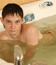 Karen in Bath 5d3fe85f65656.jpg