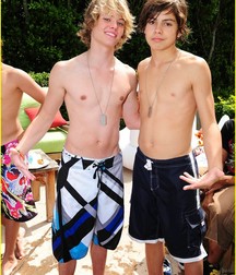 Random Boys 1 - No Nude & No Sex 5d43481e78c3b.jpg