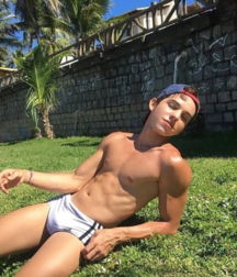 Random Boys 1 - No Nude & No Sex 5d4348296c973.png
