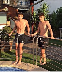 Random Boys 2 - No Nude & No Sex 5d434a34a73bc.jpg