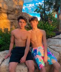 Random Boys 2 - No Nude & No Sex 5d434a3bb211a.jpg