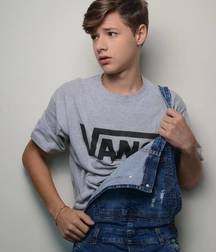 Random Boys 2 - No Nude & No Sex 5d434a42cf4f3.jpg