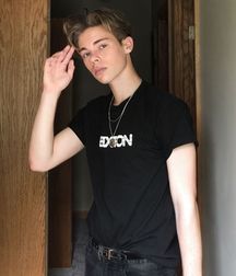 Random Boys 2 - No Nude & No Sex 5d434a9439209.jpg