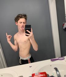 Random Boys 2 - No Nude & No Sex 5d434ab207684.jpg