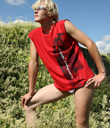 Vova (Outdoors & Older) 5d467dea60f85.jpg