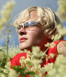 Vova (Outdoors & Older) 5d467decb9391.jpg