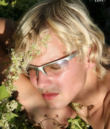 Vova (Outdoors & Older) 5d467e8367267.jpg