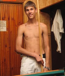 Tony Romeo Playing Pool 5d5111461a449.jpg
