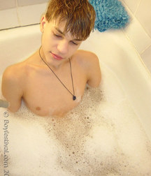 Tony Romeo in Bath and Shower 5d532b7151cce.jpg