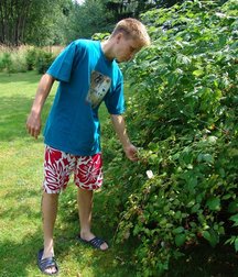 William (Outdoors) 5d53c854c402f.jpg