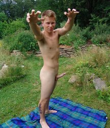 William (Outdoors) 5d53c8b99953f.jpg