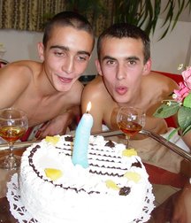 Alex & Oleg 2-2 (Final) 5d55c7eaaa564.jpg