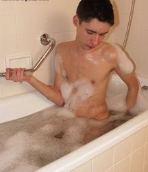 Chris 5d5a48f1c3bf7.jpg