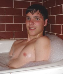 Darius in Bath 5d5ee7aee1040.jpg
