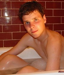 Darius in Bath 5d5ee7bb06265.jpg