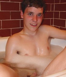 Darius in Bath 5d5ee7bf60ba0.jpg