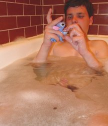 Darius in Bath 5d5ee7dae5a61.jpg