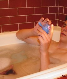 Darius in Bath 5d5ee7e45ae87.jpg