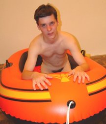 Darius in Bath 5d5ee80e4556d.jpg