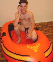 Darius in Bath 5d5ee811443d4.jpg