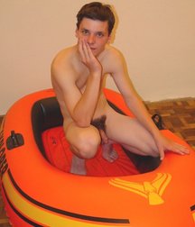 Darius in Bath 5d5ee813eab67.jpg