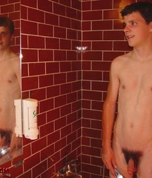 Darius in Bath 5d5ee83d3f4c9.jpg