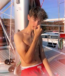 The Beauty of Boys 1 5dc9ccfd0def6.jpg
