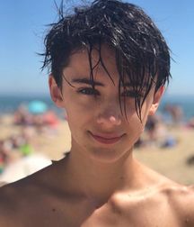 The Beauty of Boys 1 5dc9cd35019fa.jpg