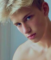 The Beauty of Boys 2 5dc9cee5b794e.jpg