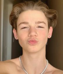 The Beauty of Boys 5 5dc9fa5367a70.jpg