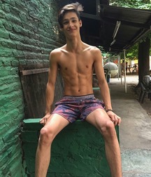 The Beauty of Boys 8 5dcada8b00777.jpg