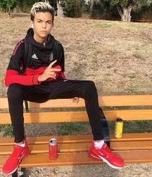 The Beauty of Boys 11 5dcafff84177f.jpg